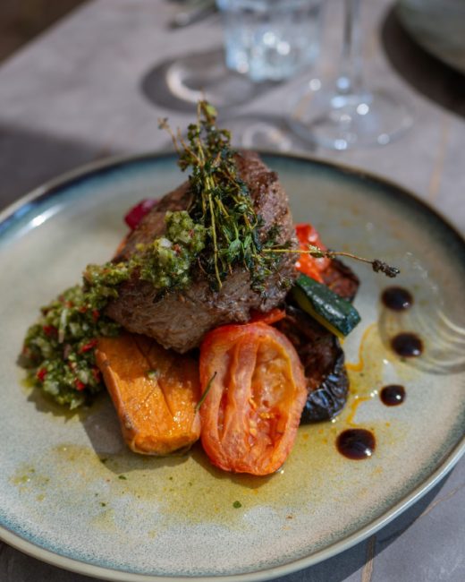 Au-del&#x00E0;&#x20;du&#x20;menu&#x20;enfant&#x20;&#x3A;&#x20;Initier&#x20;les&#x20;petits&#x20;gourmets&#x20;&#x00E0;&#x20;la&#x20;vraie&#x20;cuisine&#x20;&#x00E0;&#x20;Bormes-les-Mimosas